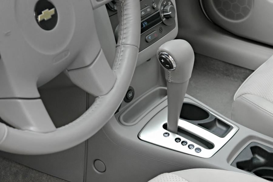  Chevrolet Malibu 2004 года  (фото 39 из 72)